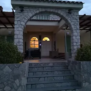 https://lavanda-pinezici-krk.primorje-gorskikotar.com