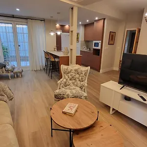 https://rentalsevilla-en-la-plaza-del-salvador-seville.es-andalucia.com