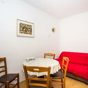 https://apartment-dragica-jurandvor.primorje-gorskikotar.com